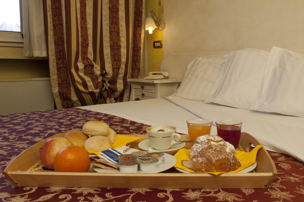 Ai Ronchi Motor Hotel ברשה מראה חיצוני תמונה