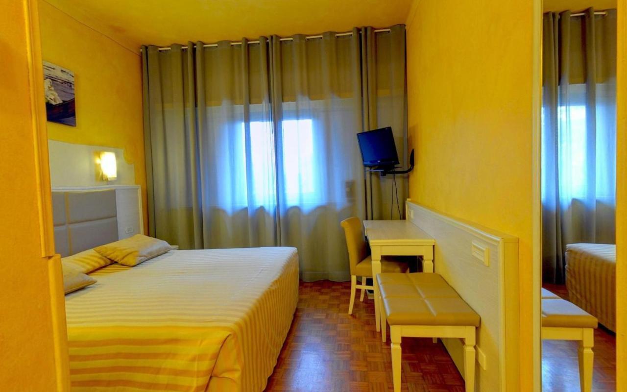 Ai Ronchi Motor Hotel ברשה מראה חיצוני תמונה
